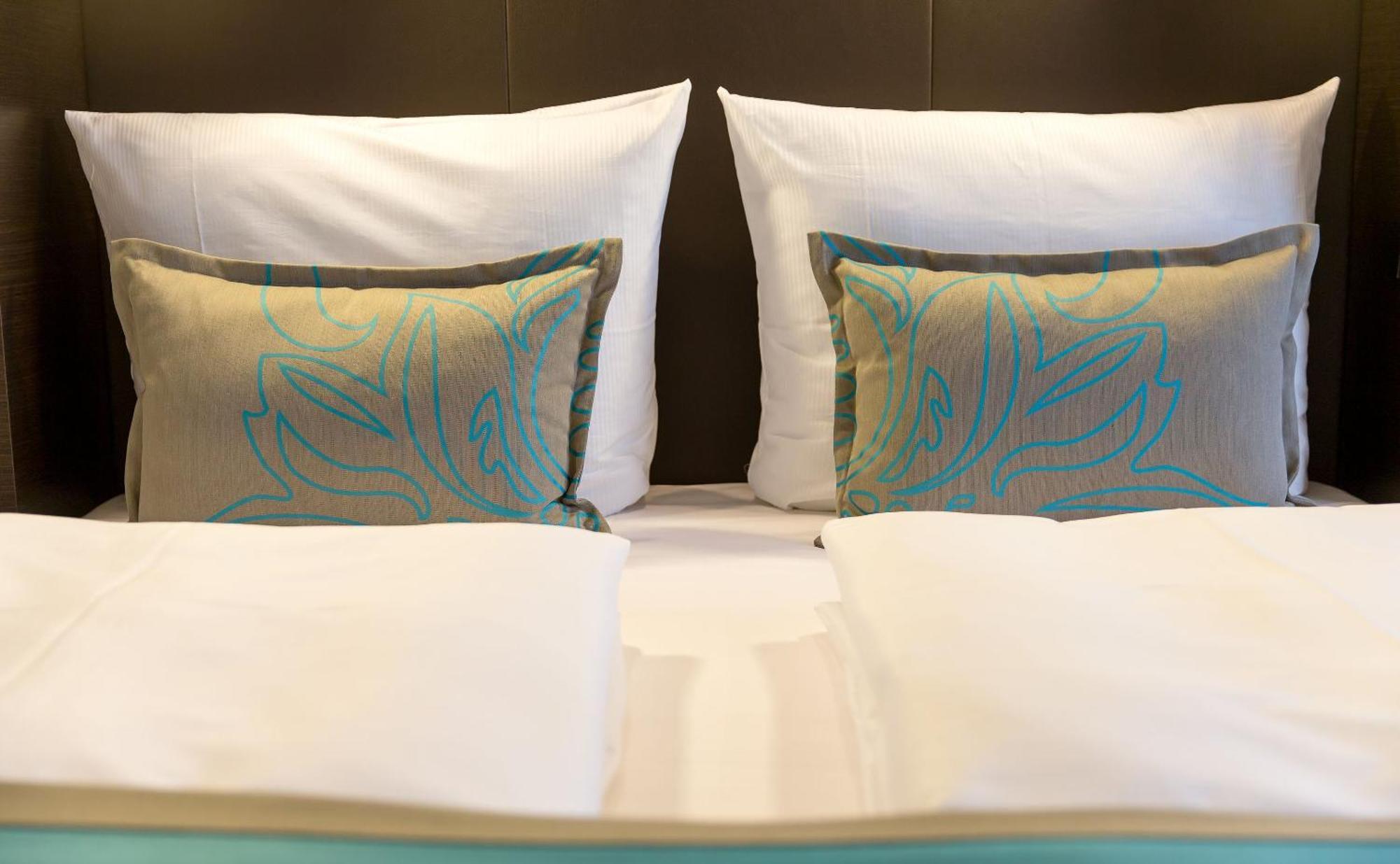 Motel One Muenchen-Olympia Gate Exterior photo