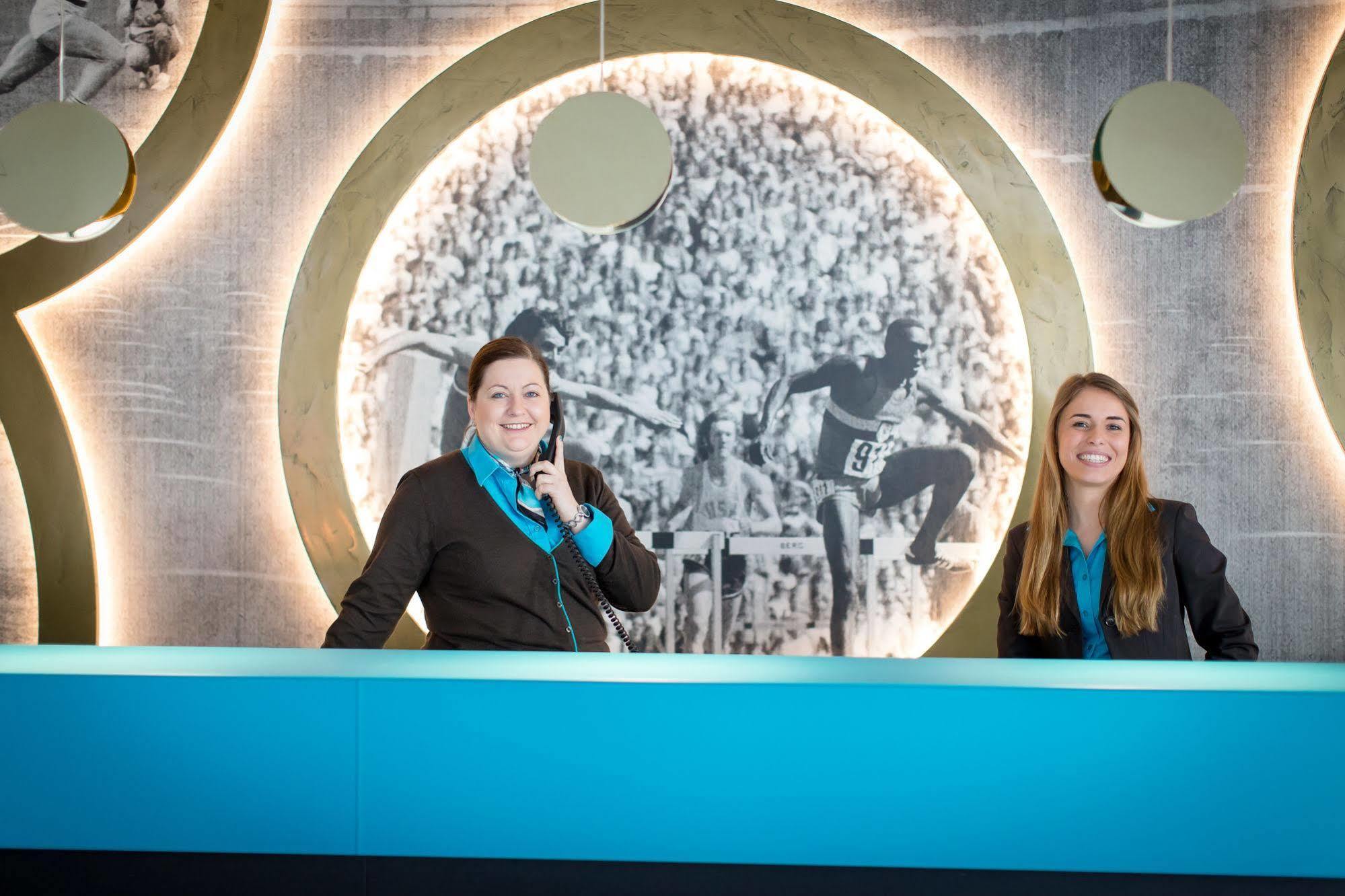 Motel One Muenchen-Olympia Gate Exterior photo