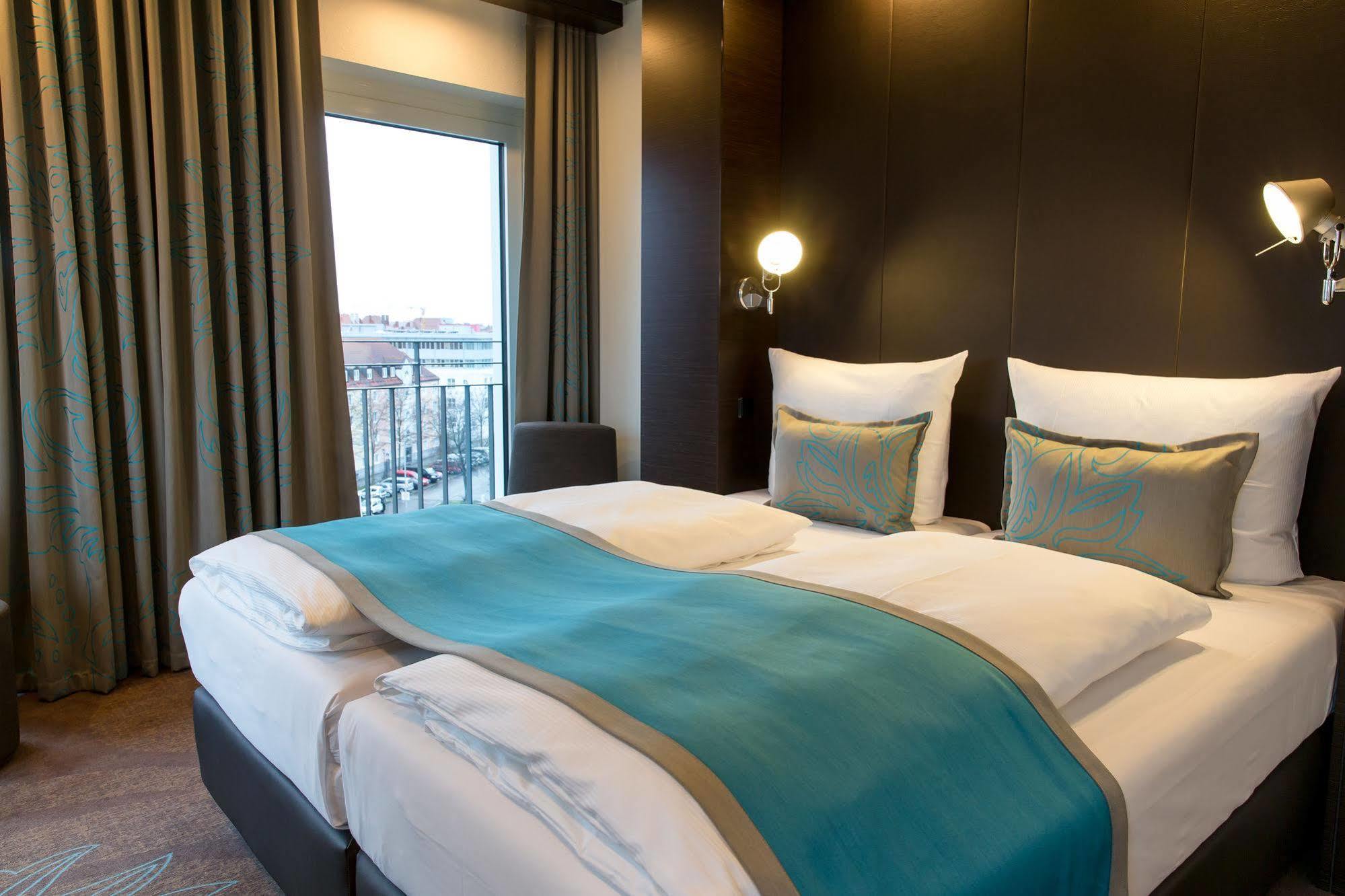 Motel One Muenchen-Olympia Gate Exterior photo